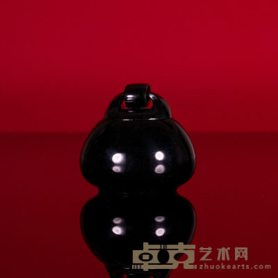杨光  和田玉青玉籽料沉香粉盒 规格:3.8×4.2×4.2cm  
重量：56g
