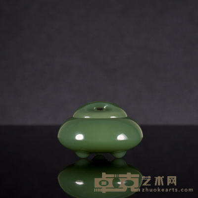 杨光  鸭蛋青沉香粉盒 规格:3.5×5.4×5.4cm  
重量：82g