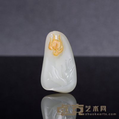 杨菊青  和田玉籽料掌上明珠挂件 规格:4.7×2.8×1.4cm  
重量：28.5g