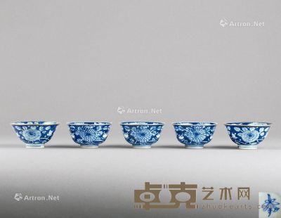 清代 青花花卉纹茶碗 （五件一组） 尺寸不一
