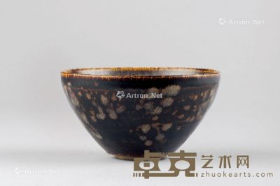 南宋 吉州窑剪纸贴花纹茶碗 直径10.9cm；高6cm