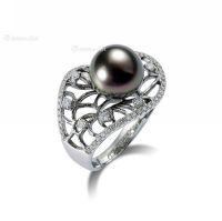 黑珍珠配钻石戒指
