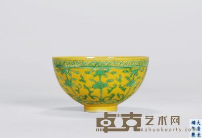 清光绪 黄地绿彩花卉纹碗 直径11cm
