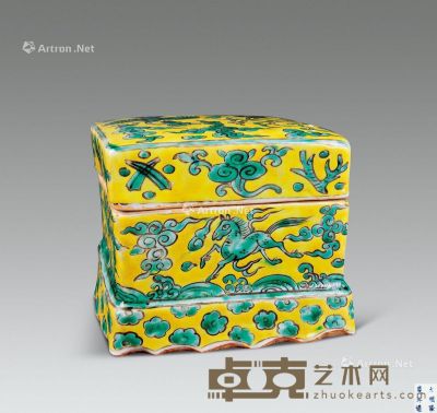 明代 隆庆黄地绿彩海马双凤纹玺印盒 高10cm