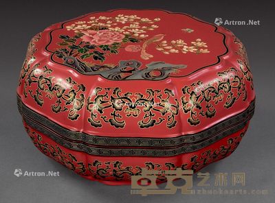 周义 填漆八瓣倭角捧盒 直径26cm