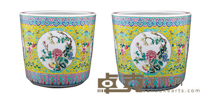 清·黄地粉彩开光花卉纹缸 一对 H:36.5cm