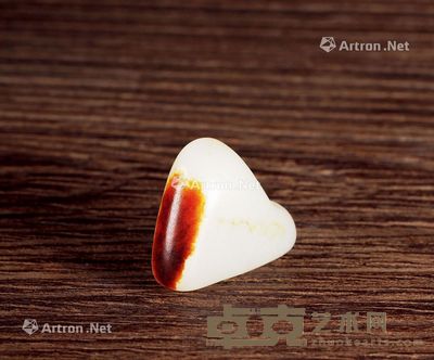 新疆和田玉籽料原石 4.0×3.3×1.3cm;重24g
