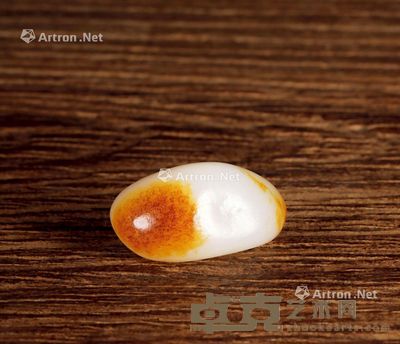 新疆和田玉籽料原石 3.7×2.1×1.8cm;重22g