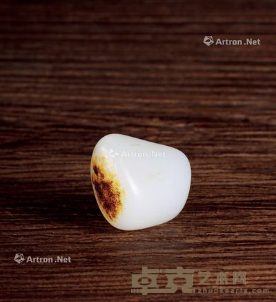 新疆和田玉籽料原石 3.2×2.8×1.5cm;重23g