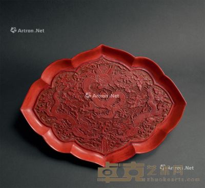 明嘉靖（1522～1566） 剔红海水江崖云龙纹菱形大盘 长62.3cm；宽46.2cm；高5.6cm