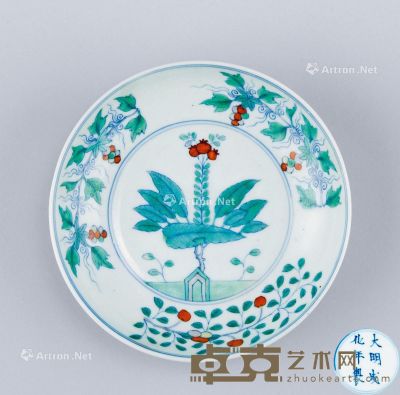 清代（1644-1911年） 斗彩花果纹盘 直径15.8cm；高3.8cm