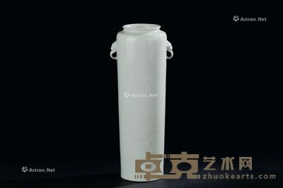 德化窑花卉纹双狮耳瓶 高37.3cm