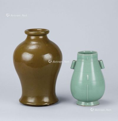 清代（1644-1911年） 龙泉八角贯耳瓶茶叶末釉瓶 （二件一组）