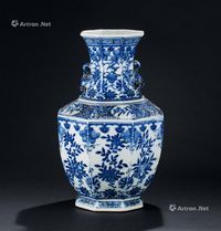 清代（1644-1911年） 青花花果纹石榴耳八方瓶