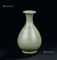 明代（1368-1644年） 龙泉窑玉壶春瓶