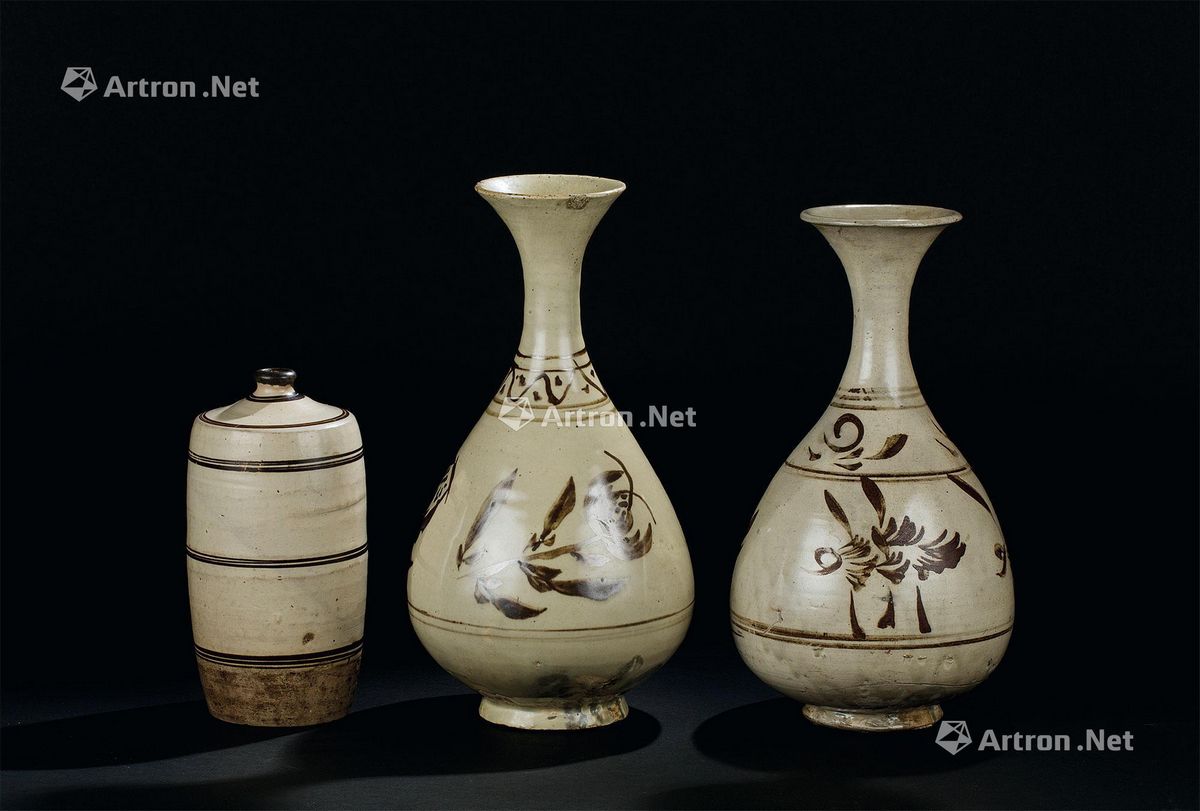 宋代（960-1279年） 磁州窑花卉纹玉壶春瓶磁州窑小口瓶（三件一组 