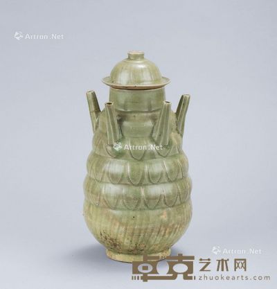 北宋（960-1127年） 龙泉窑青瓷莲瓣纹五孔盖瓶 高28.8cm