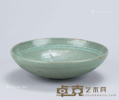 李朝（1392-1910年） 青瓷花卉纹碗 直径18.4cm；高5.3cm