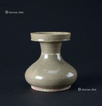 六朝（222-589年） 越窑青瓷盘口瓶