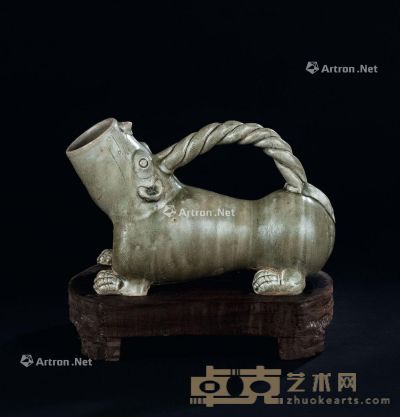 西晋（265-316年） 越窑虎子 长29cm；高19cm