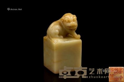 清代（1644-1911） 寿山石雕狮钮印章 长4cm；宽4cm；高7.8cm