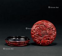 明早期(1368-1441年）作 剔红花卉纹香盒