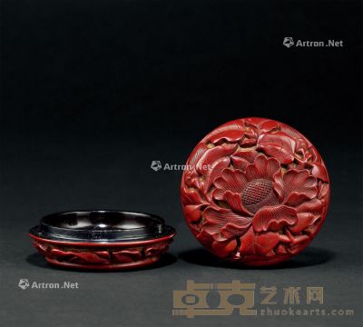 明早期(1368-1441年）作 剔红花卉纹香盒 直径5.6cm；高3.1cm