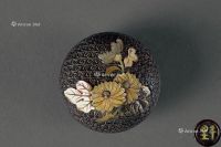 明代(1368-1644年）作 江千里刻紫檀嵌螺钿花卉纹香盒