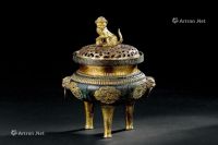 清代(1644-1911年）作 铜鎏金簪花双狮环耳三足香炉