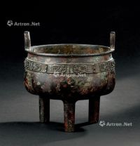 明代(1368-1644年）作 铜夔凤纹鼎式香炉