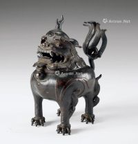 明代(1368-1644年）作 铜瑞兽香熏