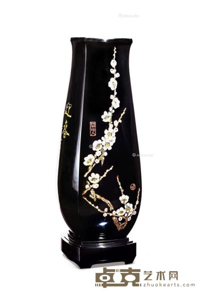 黄时中 梅花螺钿方瓶 高68cm；直径17cm