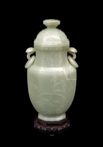 清18世纪 白玉芦雁图如意耳八方瓶