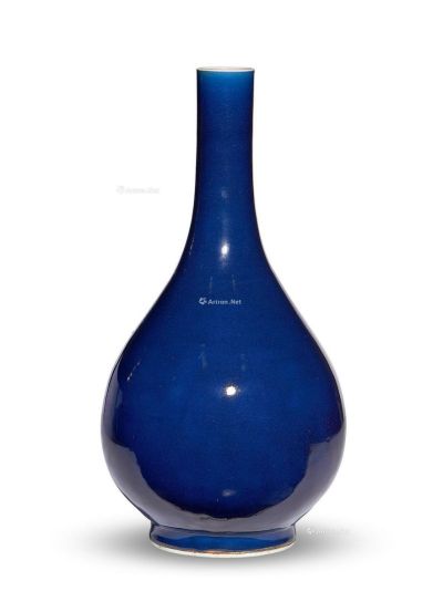 清乾隆 霁蓝釉长颈瓶