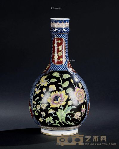 18世纪 青花开光漆地仿珐琅花卉纹瓶 高24.5cm