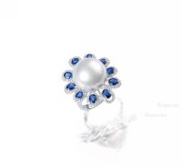 珍珠 配 蓝宝石、钻石戒指