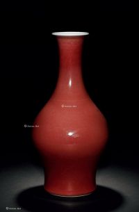 清18世纪 红釉橄榄瓶