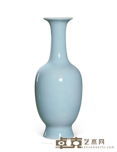 清18世纪 天蓝釉撇口瓶 高19.5cm