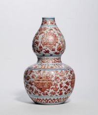 明中期 矾红彩缠枝莲纹葫芦瓶