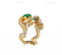 马瑞设计 五毒系列之“蛇”金镶翡翠钻石戒指