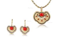 林芳朱设计 珍珠配珊瑚、红宝石及蓝宝石“如意”项链及耳环套装