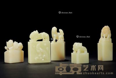 寿山石古兽、玉兰钮章 (五方) 3.2×3.2×8.1cm;2.6×2.6×8.1cm;2.9×2.9×4.6cm