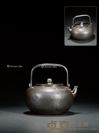 明治·纺锤摘平丸形银壶 15×13.8cm