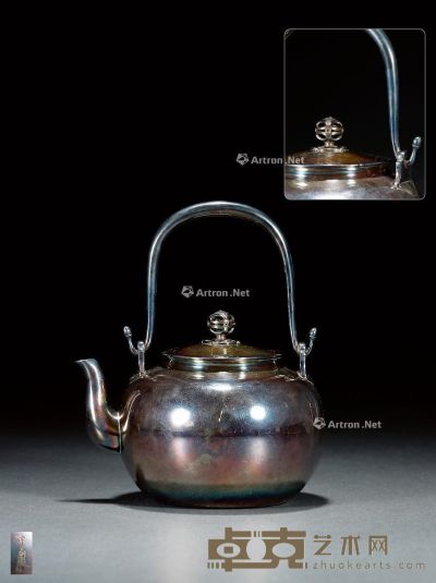 明治·八世中川净益造望月形银壶 18.5×12.7cm