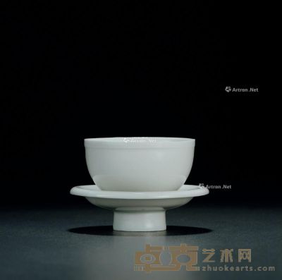 宋 影青茶盏 (一组两件) 带座高6.1cm；高4.4cm