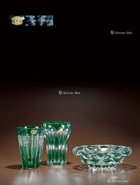 19世纪制 圣朗博绿色水晶花瓶、果盆套组