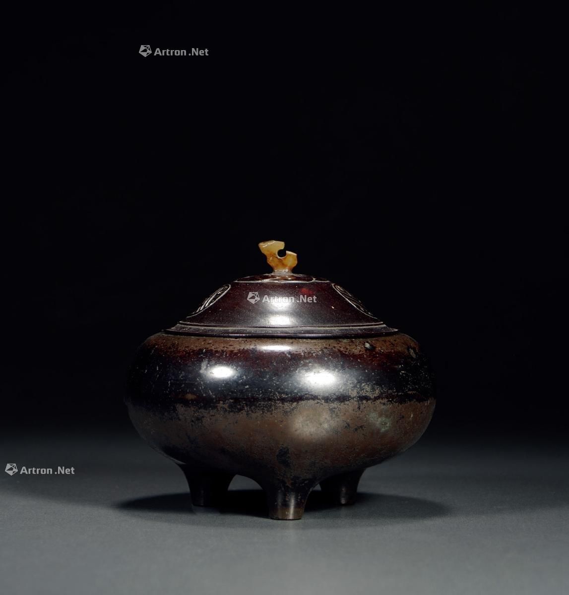 清 铜三足钵式炉 高13.9cm;通径17cm;重1022g