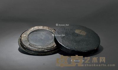 清 端方自用“陶斋”款龙纹随形澄泥砚 直径15cm；高1.4cm