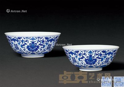 清道光 青花缠枝西番莲福寿双喜纹碗 （一对） 直径21.2cm×2