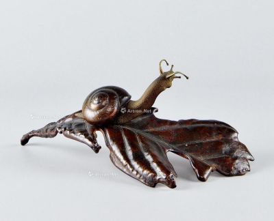 清 铜雕枯叶蜗牛摆件